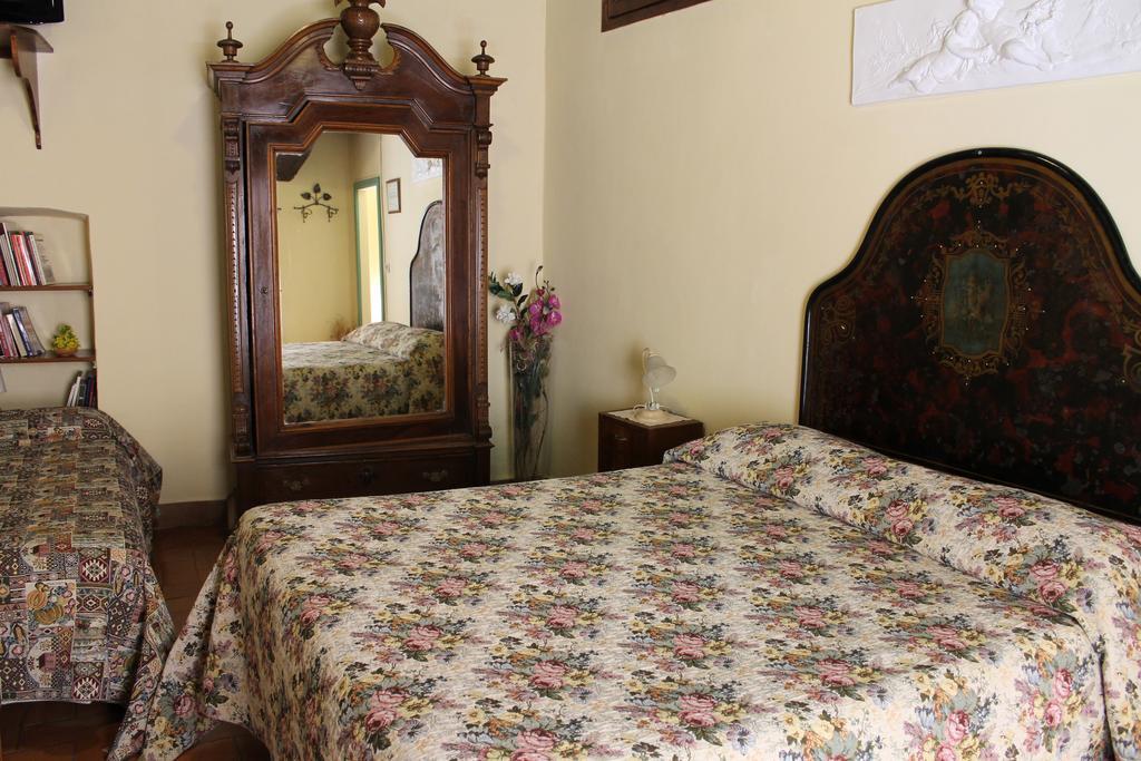 Residenza Sant'Emiliano Hotel Треви Екстериор снимка